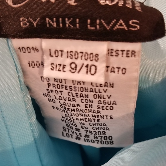 Dress - Picture 2 of 4